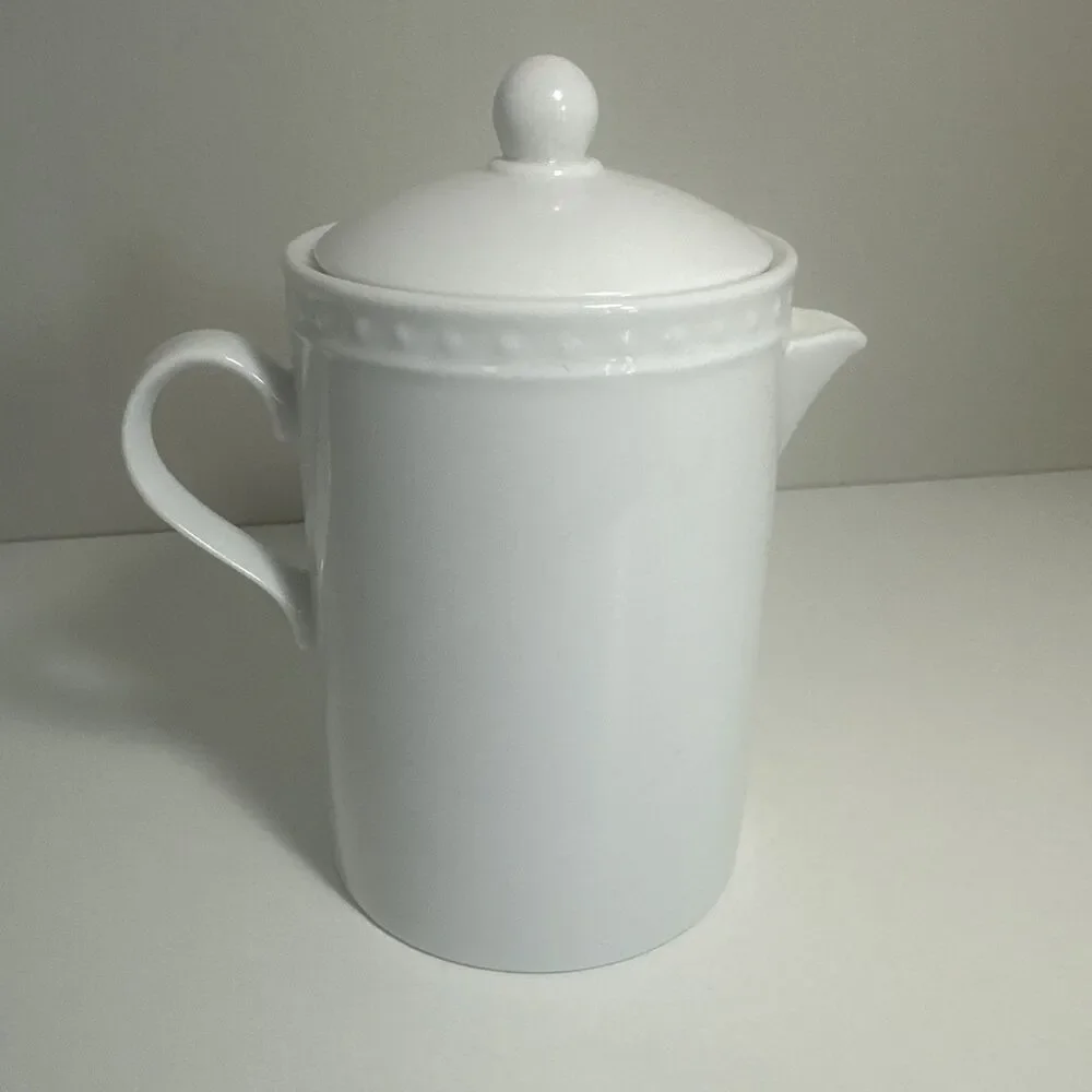 Crate & Barrel Staccato White Porcelain Creamer Kathleen Wills Japan